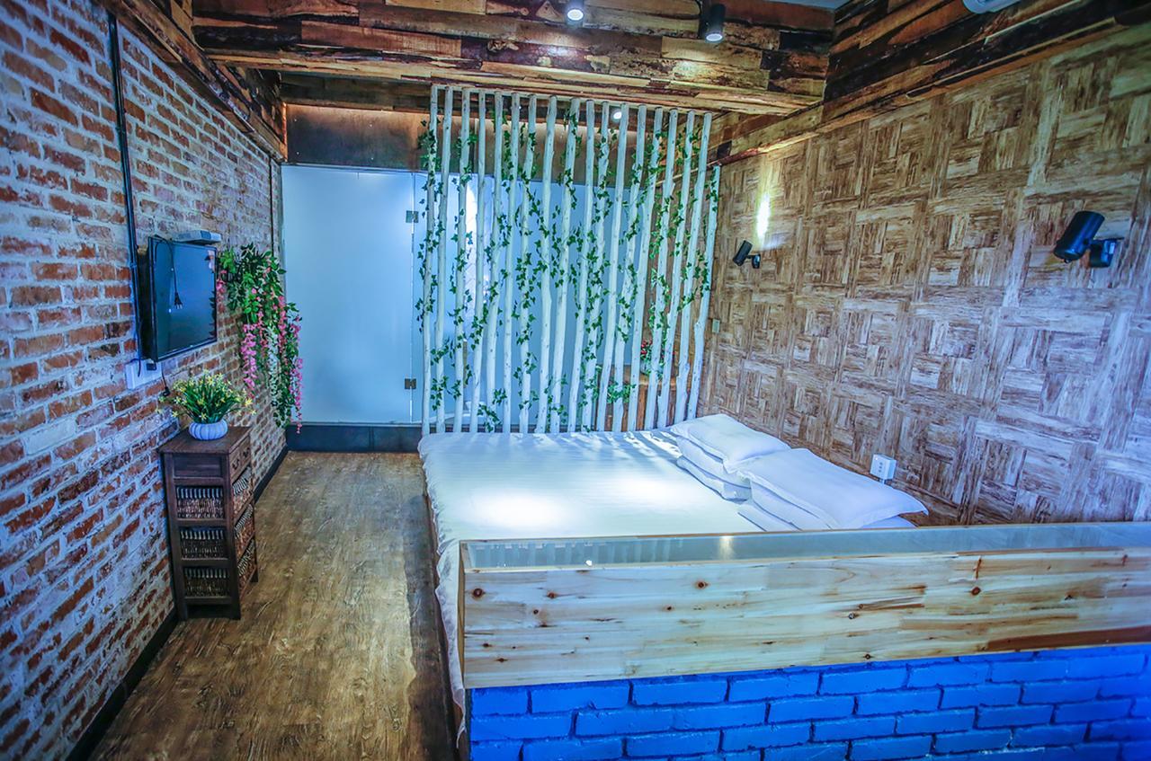 Zerg Backpackers Youth Hostel 西安市 エクステリア 写真